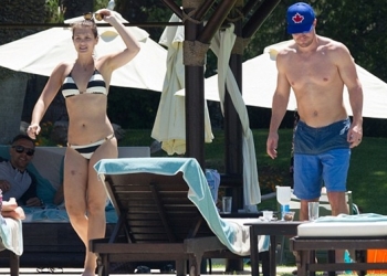 Stephen Amell İspanya tatilinde