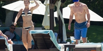 Stephen Amell İspanya tatilinde