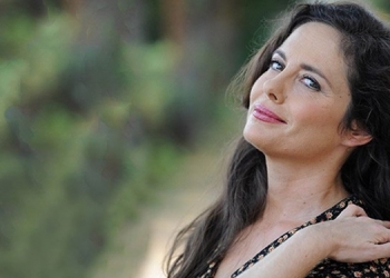 Paris’in dokusuna, Şangay’ın gerçeküstü duruşuna vurgun