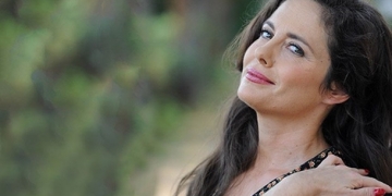 Paris’in dokusuna, Şangay’ın gerçeküstü duruşuna vurgun