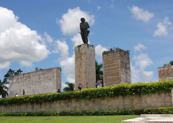 Che Guevara mozolesini 4 milyon kişi ziyaret etti 8 Che Guevara mozolesini 4 milyon kişi ziyaret etti