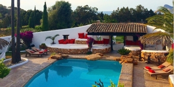 İbiza yaz sezonuna hızlı başladı