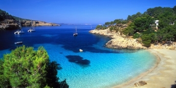 Fransa Sahilleri ünlü akınına uğruyor