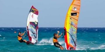 Kanarya Adaları ‘nda sörf zamanı