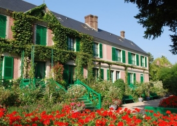 Claude Monet’in rengarenk bahçesi görenleri büyülüyor