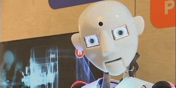 Moskova Robot Fuarı ziyaretçi akınına uğruyor