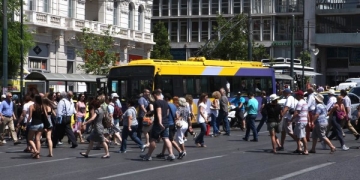 Yunanistan’da tatile harcanan para azaldı