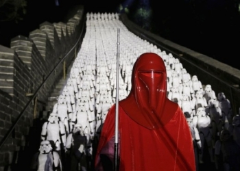 Fırtına Askerleri Çin Seddi ‘nde! Turistler yoğun ilgi gösteriyor