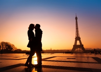 Yılbaşında kendinize bahane yaratın! İşte Paris yılbaşı turları…