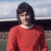 Manchester United taraftarı George Best için hazırlanıyor
