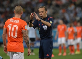 Cüneyt Çakır EURO 2016 finallerinde!