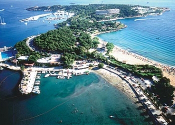 Yunanistan’ın ünlü oteli Astir Palace satışa çıktı