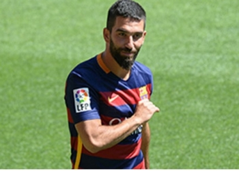 Arda Turan Barcelona formasıyla ilk maçına çıkıyor