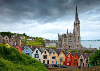 İrlanda ekonomisi büyümeye devam ediyor