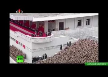 Kuzey Kore lideri Kim Jong un için dev kutlama (Video)
