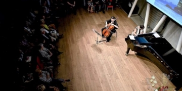 Ünlü müzisyenlerin performansı büyüledi