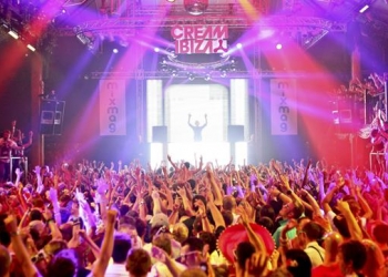 Turizm cenneti İbiza ayakta: Müzeler, kumsallar da var gelin görün