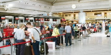 Darbe girişiminden bir darbe de turizme