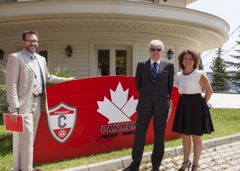 Ulric Shannon Kanada Okullarını ziyaret etti