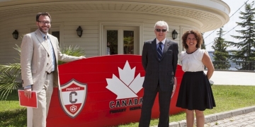 Ulric Shannon Kanada Okullarını ziyaret etti