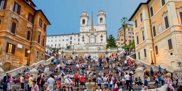 İspanyol Merdivenleri’nde yemek, içmek yasaklandı