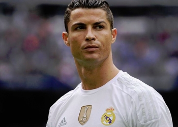 Cristiano Ronaldo Real Madrid ile olan sözleşmesini uzatıyor