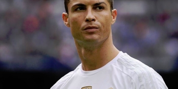 Cristiano Ronaldo Real Madrid ile olan sözleşmesini uzatıyor