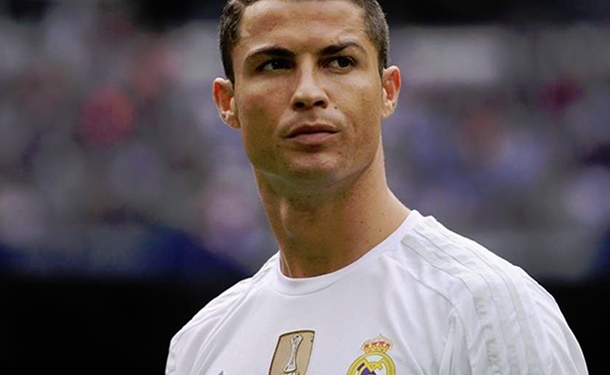 Cristiano Ronaldo Real Madrid ile olan sözleşmesini uzatıyor