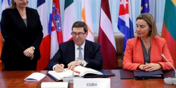 AB ile Küba Arasında Tarihi Anlaşma