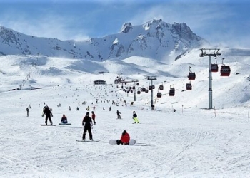 Yılbaşında Kayak Merkezleri Tercih Edildi