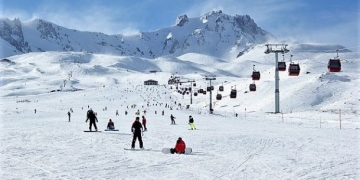 Yılbaşında Kayak Merkezleri Tercih Edildi