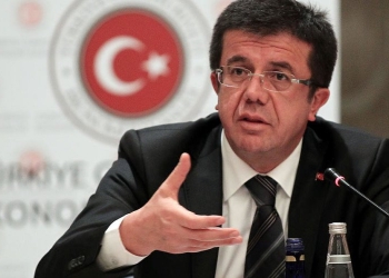 Ekonomi Bakanı Nihat Zeybekçi