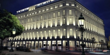 Küba’nın İlk Lüks AVM’si Açıldı