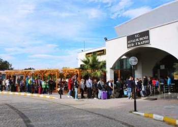 3 Günlük Tatili Fırsat Bilip Yunan Adalarına Akın Ettiler