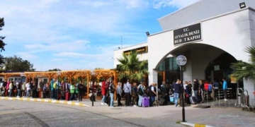 3 Günlük Tatili Fırsat Bilip Yunan Adalarına Akın Ettiler