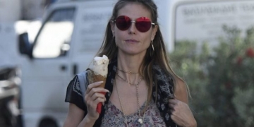 Mykonos’ta ünlüler geçidi Heide Klum’la başladı