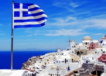 Yunanistan’da Turizm Gelirleri Artıyor