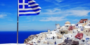 Yunanistan’da Turizm Gelirleri Artıyor