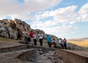 Kahramanmaraş Keçe Mağara Kazısında Roma Kalıntıları