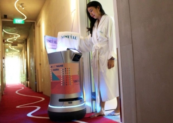 AURA Oda Servisi Robotu