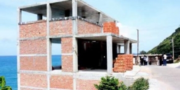 Phuket’te ders gibi yaptırım! Yasal sınırı aşan inşaat durduruldu