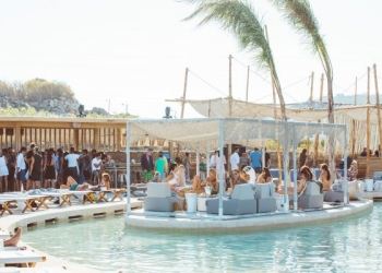 Avrupa’nın en büyük tuzlu su havuzu artık Mykonos’ta