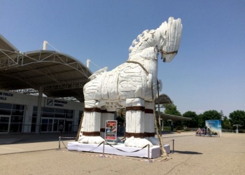 Antalya Dış Hatlar Terminali’nde Troia Rüzgarı