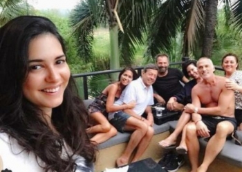 Tüm Aile Phuket’te tatil yapıyor