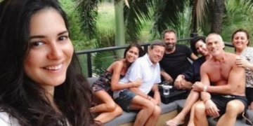 Tüm Aile Phuket’te tatil yapıyor