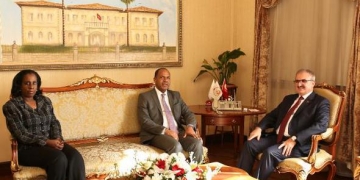 Küba’nın Ankara Büyükelçisi Nunez, yılbaşı tatili için Antalya’da!