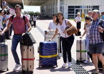 “Türkiye’ye gelen turist ve gelir kademeli olarak artacak”