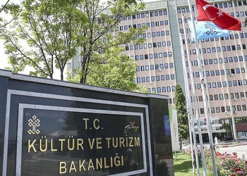 Kültür ve Turizm Bakanlığı, maaşlardaki farktan şikayetçi!