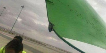 Amman’da yer hizmetleri aracı uçağa çarptı!