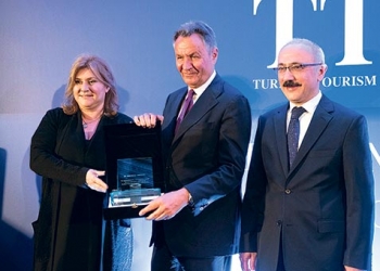 Bakan Elvan: Turizm’de bu yıl Almanya rüzgarı esebilir!